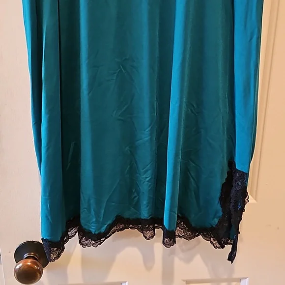 Cacique Teal and Black Lace Nighty in size 22/24 - Picture 3 of 9